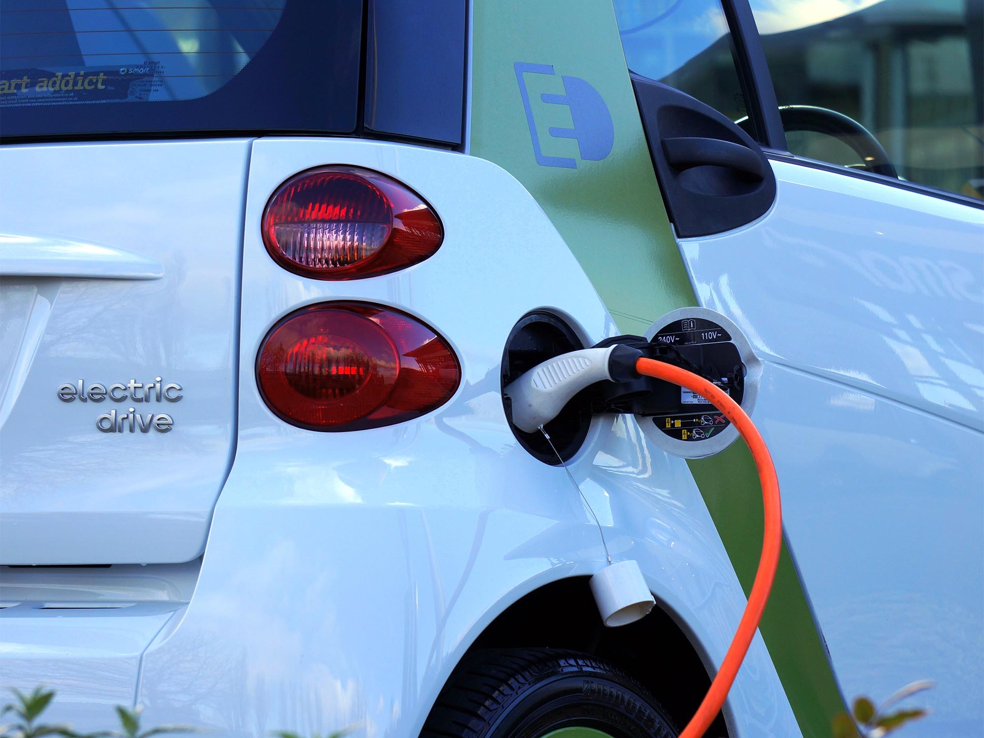 IoT Electric Vehicles & Battery Management